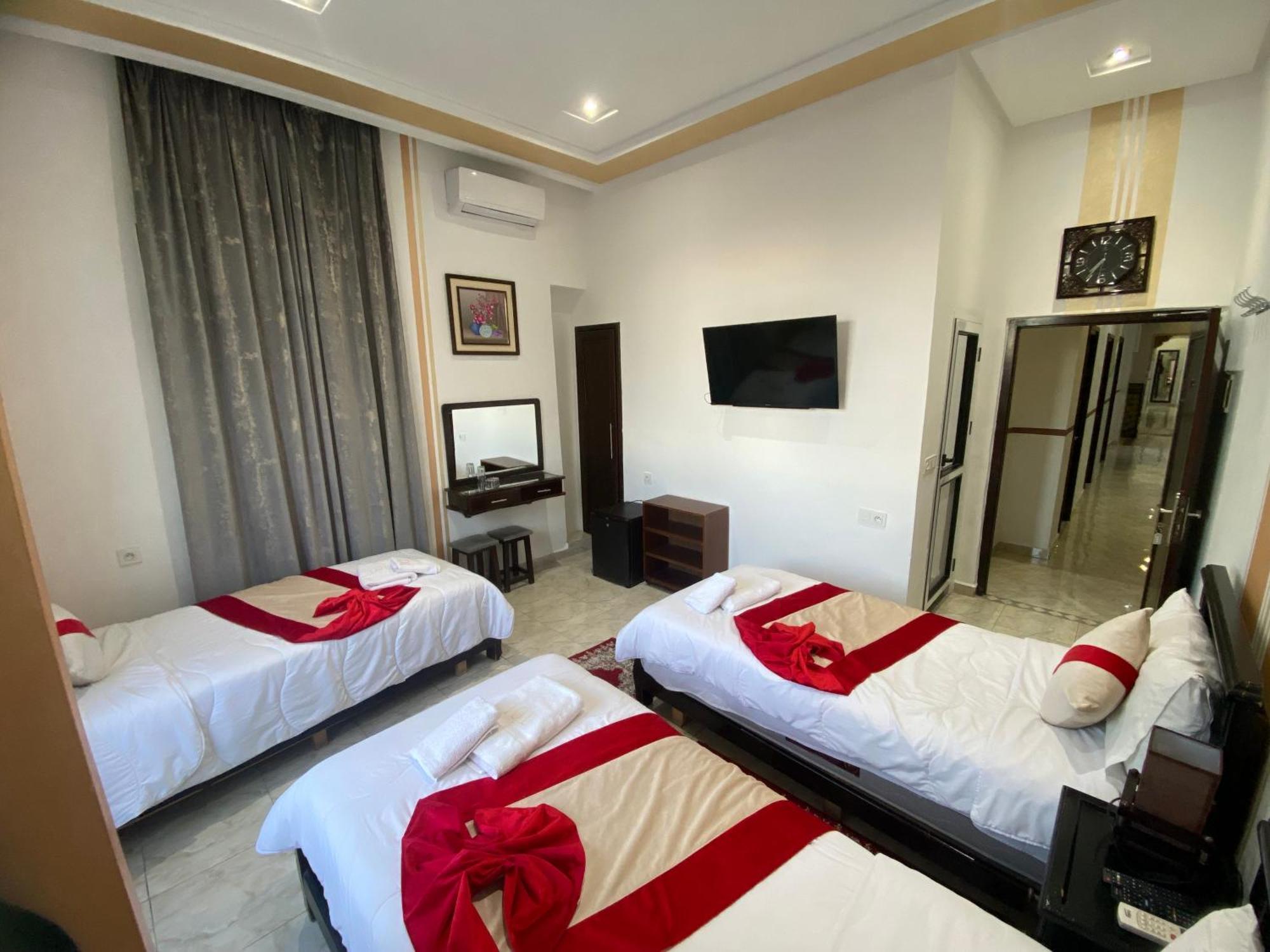 Hotel Biarritz Tanger Buitenkant foto